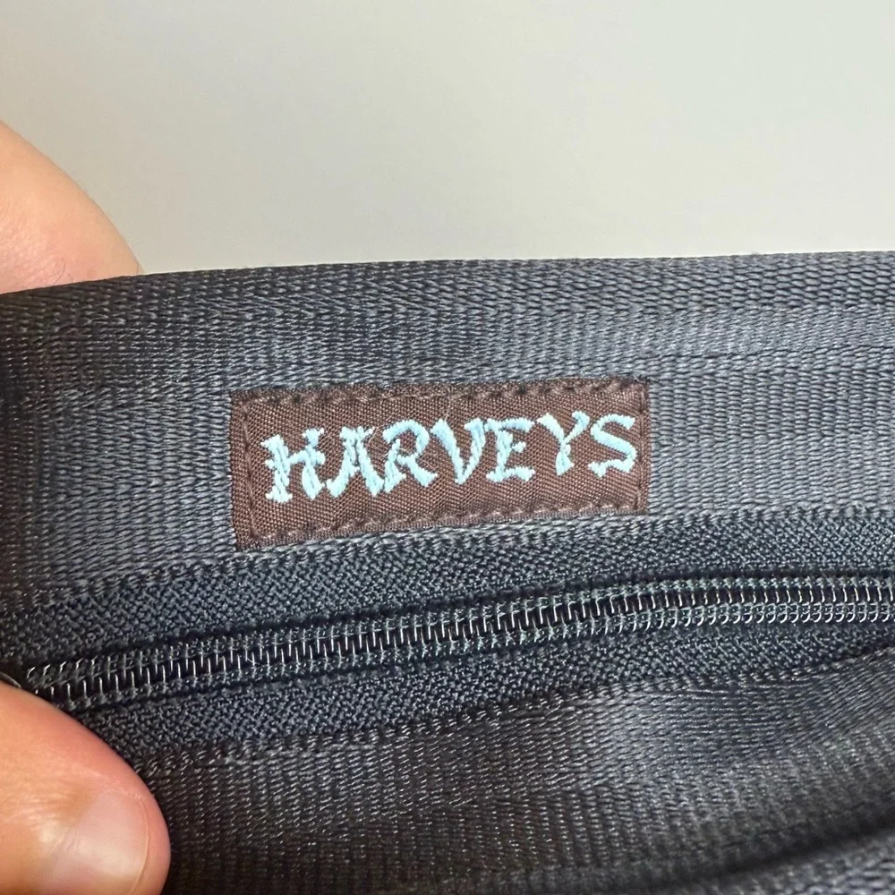 Harvey’s Vintage Original Seatbelt Crossbody Mini Messenger Bag Adjustable Black - Picture 5 of 5